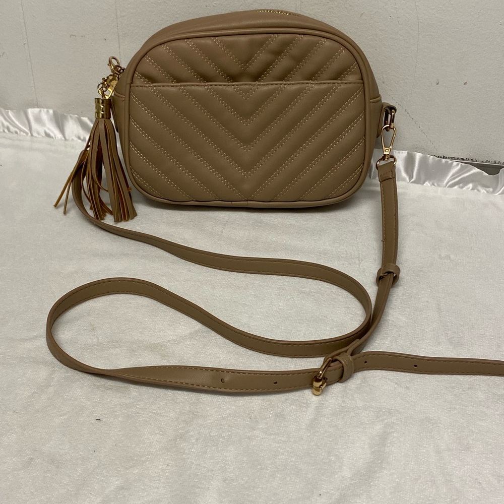 Crossbody lola mae Quilted Crossbody Bag, Medium Lightweight Shoulder Purse Top